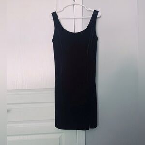 Sleeveless Black Velvet Dress